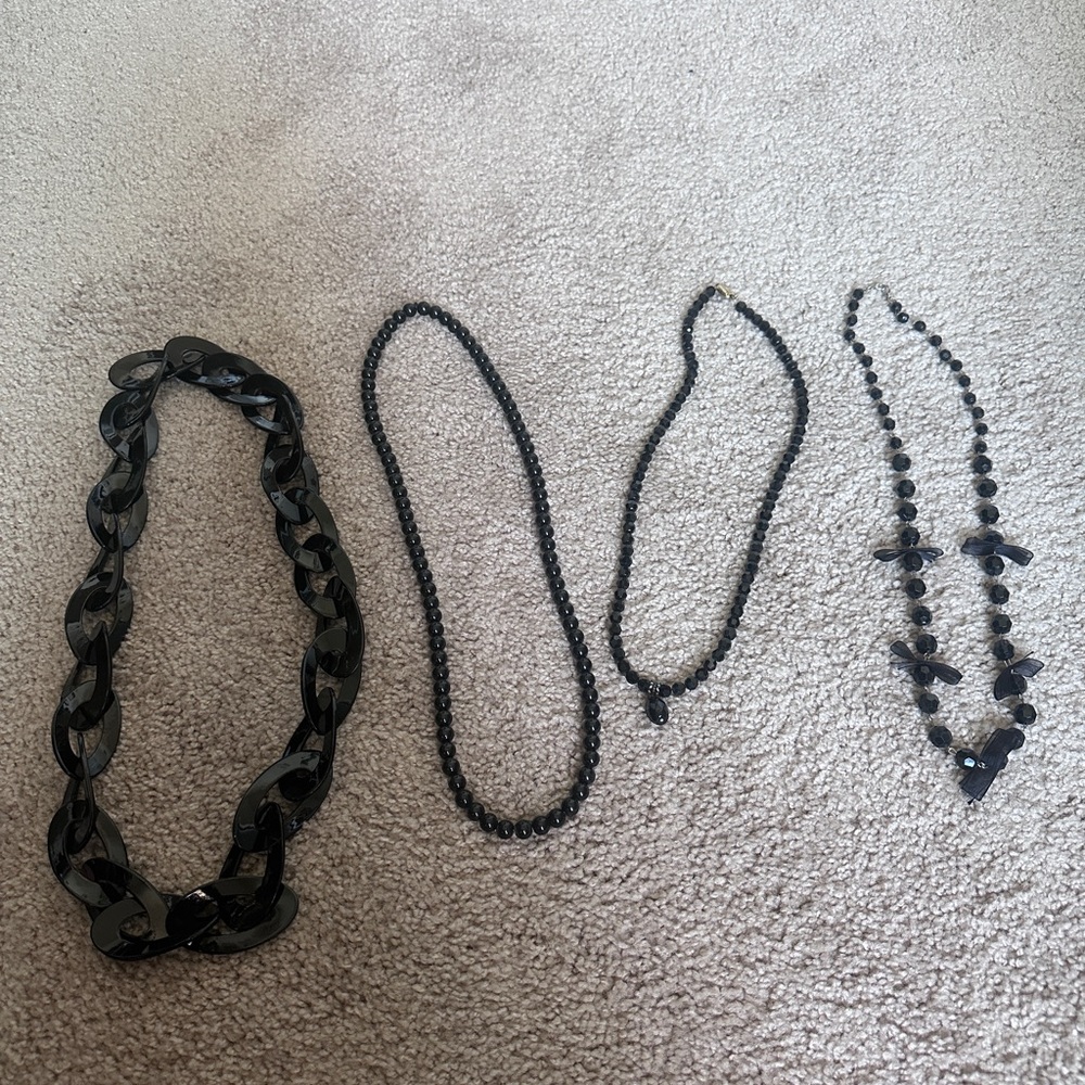 4 Black Necklaces